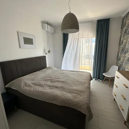 Cindy Apartment *