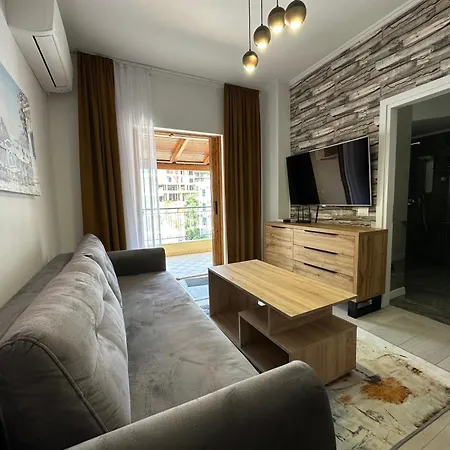 Cindy Apartment *